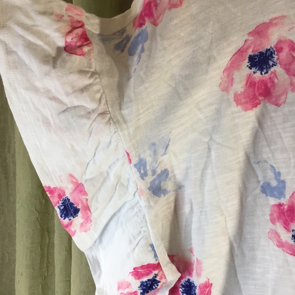 Juniper + Lime Floral Print Flutter Sleeve Tee - Picture 3 of 4